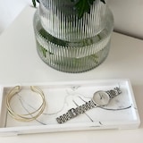 thumbnail of Intirilife Aufbewahrungstablett Ablage Servierbrett in Marmor Weiß aus Kunstharz - 29.5 x 11.2 x 3 cm - Deko Servier Tablett Teller Organizer