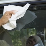 thumbnail of Hydrovidro (1 l) - Hydrofuge pour surfaces en verre et en cristal qui repousse l'eau et la saleté, facilitant ainsi le nettoyage