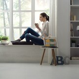 thumbnail of Relaxdays Drahtkorb mit Henkel, rund, Aufbewahrungskorb Metall & Holz, Utensilienkorb für Küche, Bad, Wohnzimmer, weiß