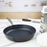 thumbnail of Vogue gegoten aluminium koekenpan 260mm